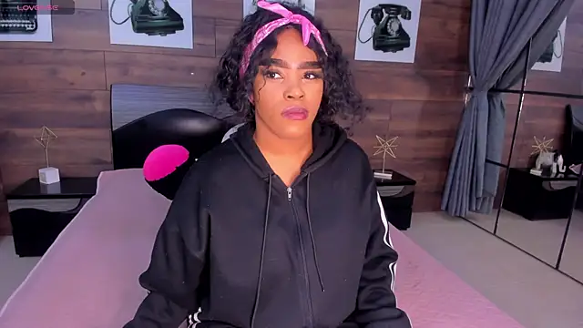 Briana Wells  online show from 5, 7, 2026