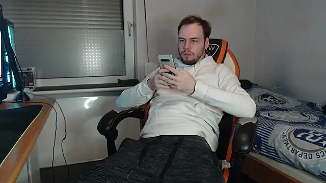 Snapshot of PrinsDutchHonry chatting on 14, 10, 2025 PrinsDutchHonry online show from 14, 10, 2025