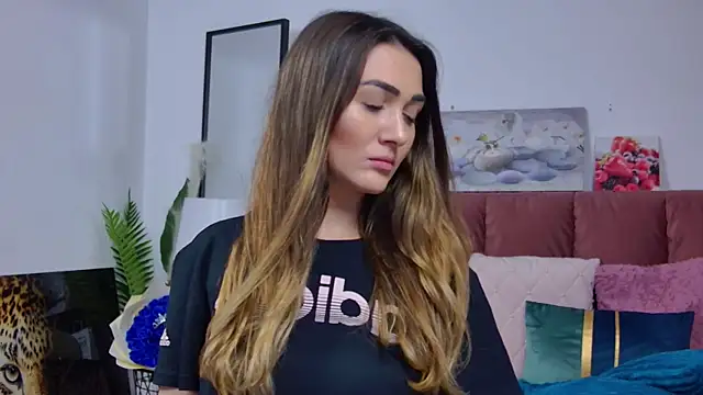 NicolLopeze online show from 3, 3, 2025