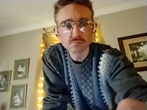 MaxSpadeErotica online show from 10, 3, 2026