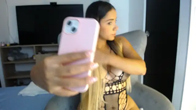 natalie fox23 online show from 29, 1, 2025