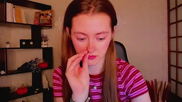 KateCuddle online show from 23, 12, 2024