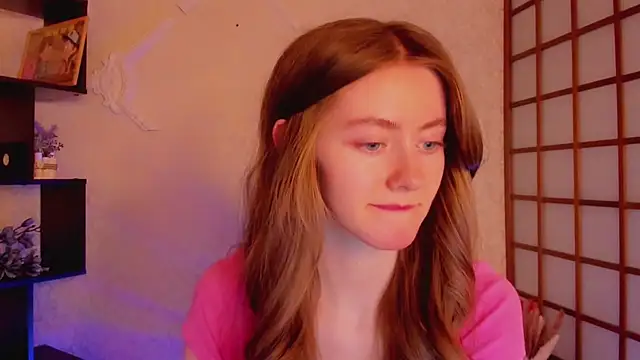 KateCuddle online show from 5, 3, 2025