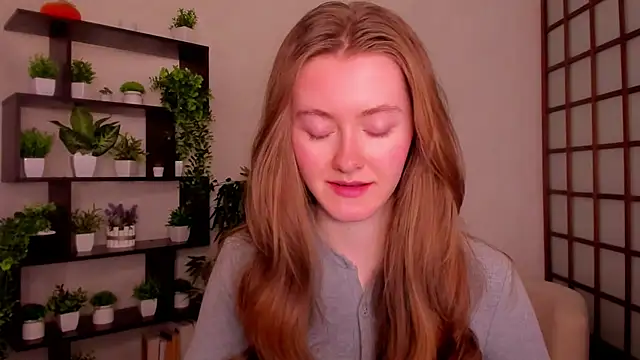 KateCuddle online show from 7, 10, 2025