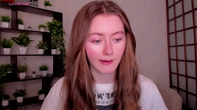 KateCuddle online show from 16, 12, 2025