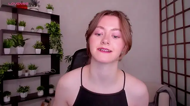 KateCuddle online show from 27, 3, 2026