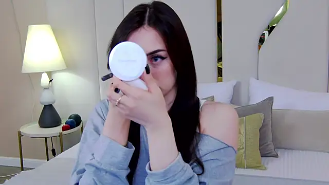 Betty Bridge online show from 6, 4, 2026