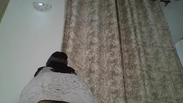 Snapshot of sweet_sassy_ chatting on 12, 10, 2025 sweet sassy online show from 12, 10, 2025