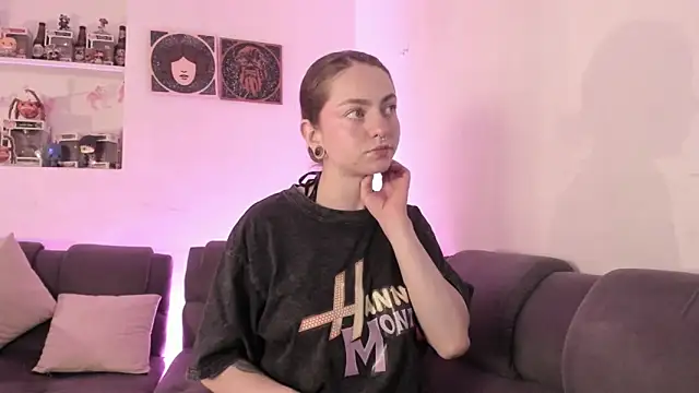 Agathaks online show from 2, 4, 2026