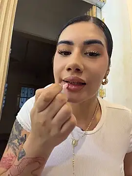 clarachanelricek online show from 10, 4, 2026