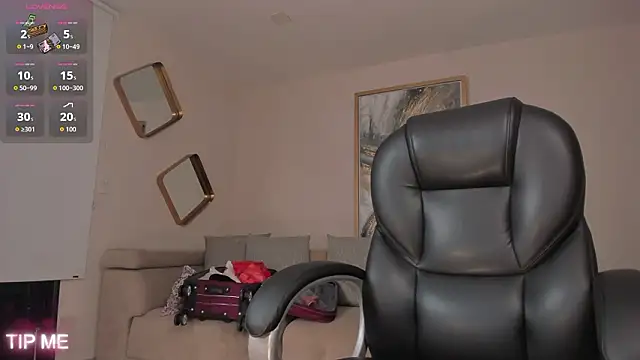 SophieBarnett online show from 6, 3, 2026