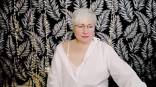 Olivia playful online show from 17, 5, 2026