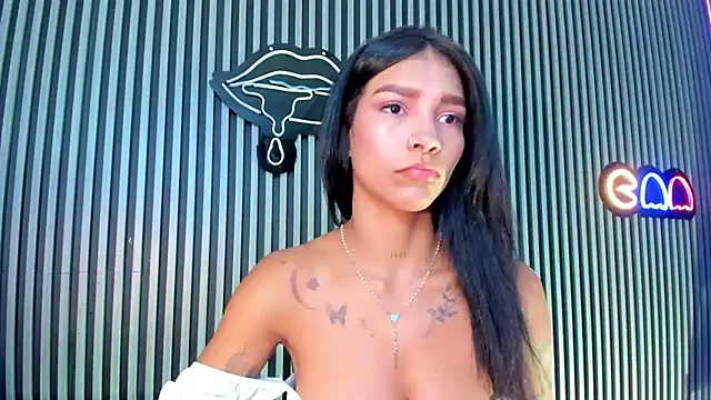 Snapshot of LauraAristizabal chatting on 21, 1, 2025 LauraAristizabal online show from 21, 1, 2025