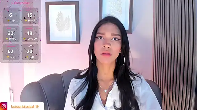 Snapshot of LauraAristizabal chatting on 26, 1, 2025 LauraAristizabal online show from 26, 1, 2025