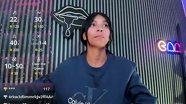 Snapshot of LauraAristizabal chatting on 7, 2, 2025 LauraAristizabal online show from 7, 2, 2025
