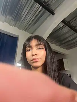 Snapshot of LauraAristizabal chatting on 18, 3, 2025 LauraAristizabal online show from 18, 3, 2025