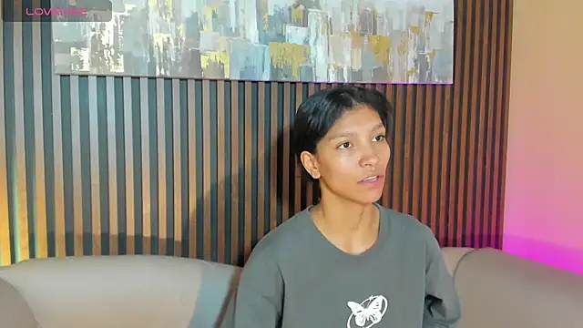 LauraAristizabal online show from 22, 10, 2025