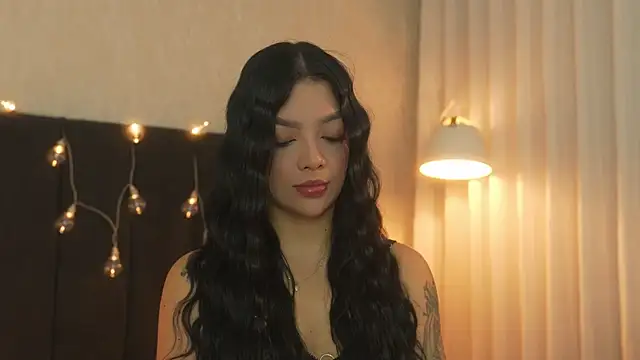 sarah hiill online show from 7, 4, 2026