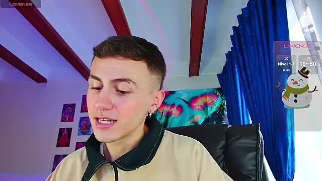 Snapshot of dimitri-bilak chatting on 6, 12, 2024 dimitri-bilak online show from 6, 12, 2024