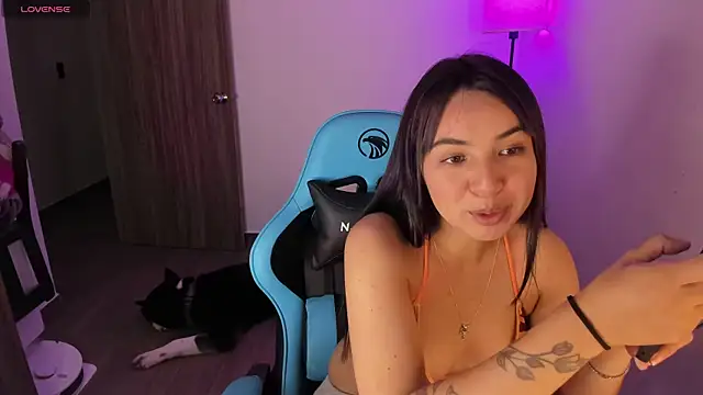 Miss Nicole online show from 4, 2, 2026