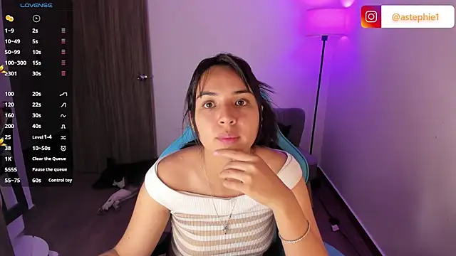 Miss Nicole online show from 7, 2, 2026