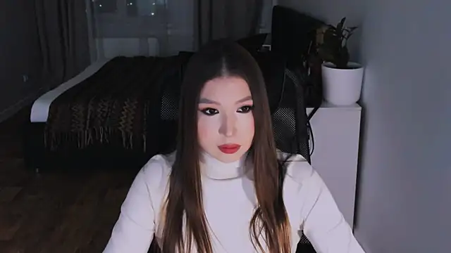 Snapshot of Eva_Chris chatting on 8, 11, 2025 Eva Chris online show from 8, 11, 2025