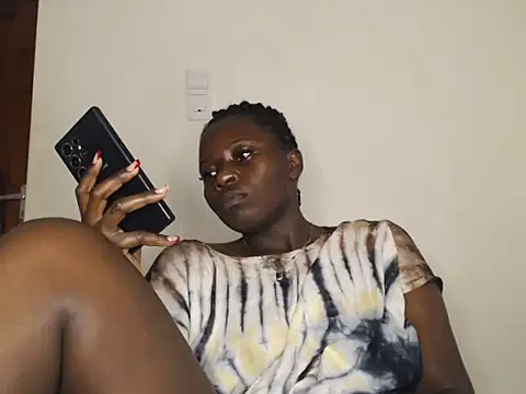 queenofqueens96 online show from 18, 3, 2026