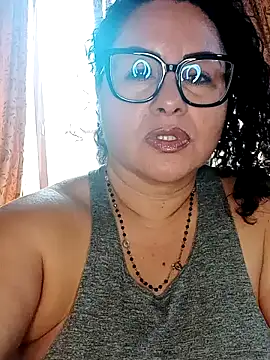 Snapshot of hazel_milf chatting on 7, 1, 2025 hazel milf online show from 7, 1, 2025