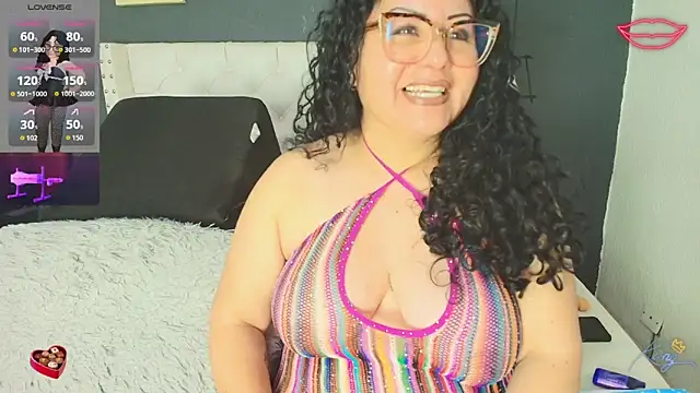 Snapshot of hazel_milf chatting on 18, 2, 2026 hazel milf online show from 18, 2, 2026