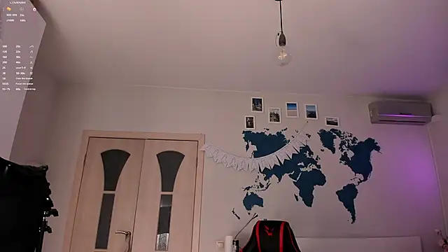 Snapshot of LisaLaas chatting on 13, 12, 2024 LisaLaas online show from 13, 12, 2024