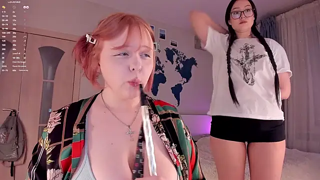 Snapshot of LisaLaas chatting on 7, 2, 2025 LisaLaas online show from 7, 2, 2025