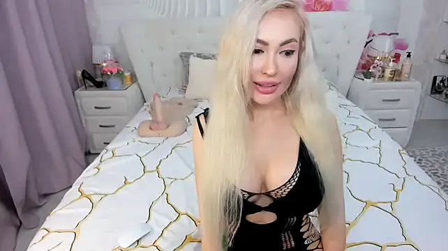 HottieSweetBritney online show from 22, 3, 2026