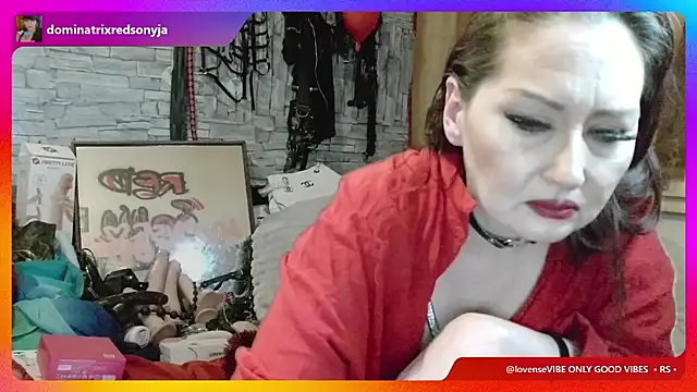 Snapshot of dominatrixredsonyja chatting on 13, 3, 2026 dominatrixredsonyja online show from 13, 3, 2026