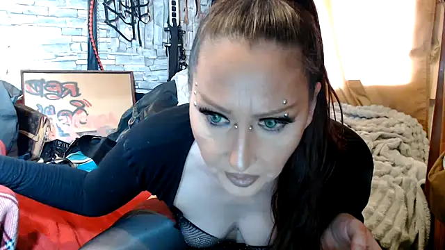 dominatrixredsonyja online show from 7, 6, 2026