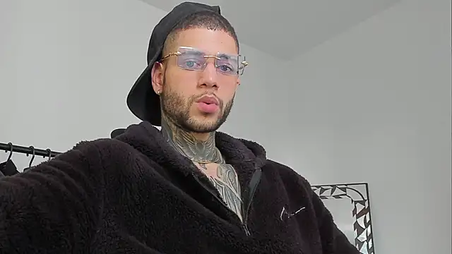  jamesleandros1 online show from 8, 10, 2025