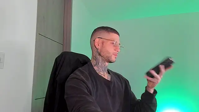  jamesleandros1 online show from 27, 3, 2026