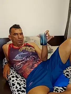 Snapshot of Daddy1972 chatting on 8, 2, 2025 Daddy1972 online show from 8, 2, 2025