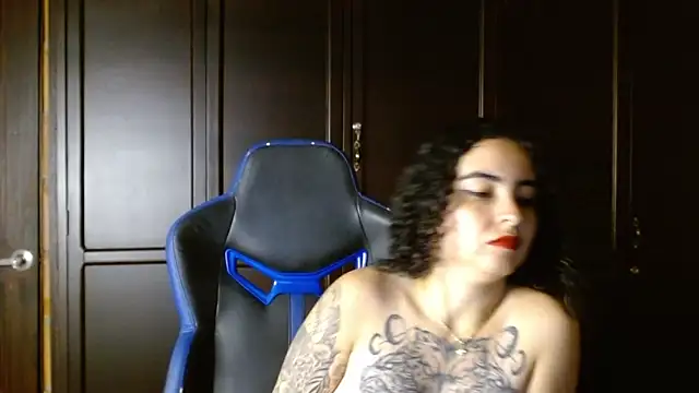 jaydensalvatore  online show from 31, 10, 2025