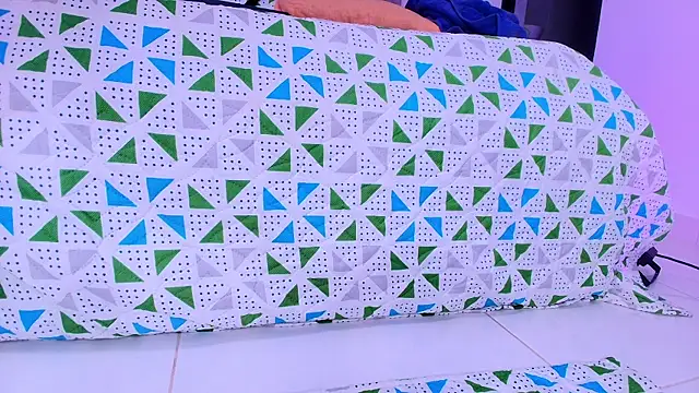 naomi kyse online show from 28, 11, 2025