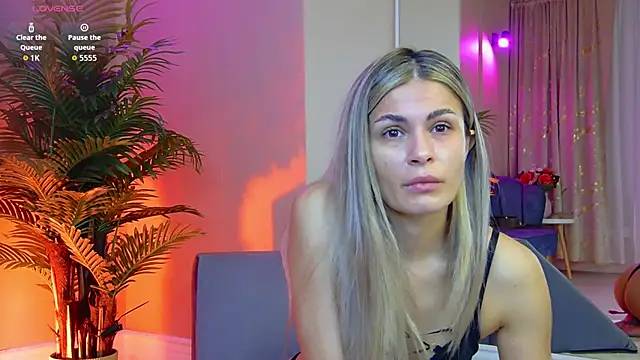 Snapshot of Avril_Cyrus chatting on 27, 10, 2025 Avril Cyrus online show from 27, 10, 2025