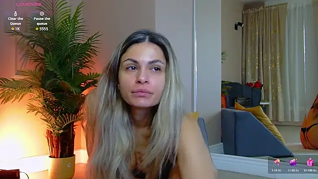 Snapshot of Avril_Cyrus chatting on 5, 2, 2026 Avril Cyrus online show from 5, 2, 2026