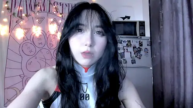 Snapshot of Holy420lolii chatting on 5, 4, 2026 Holy420lolii online show from 5, 4, 2026