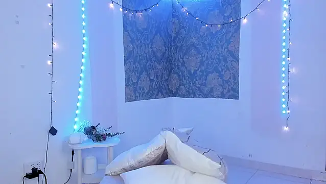 Eva Lee  online show from 19, 4, 2026