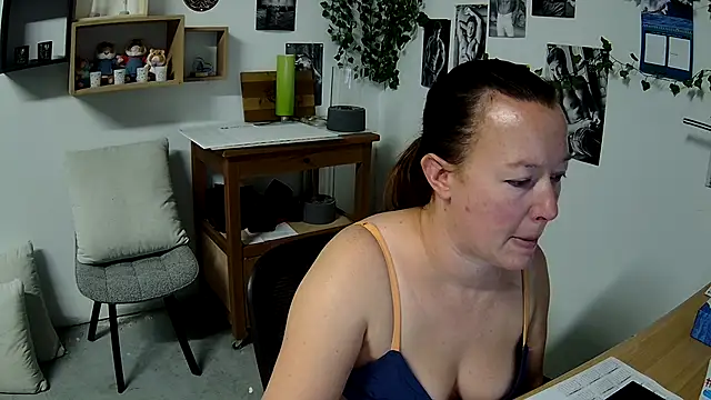 AnyaKreyxh online show from 13, 11, 2025