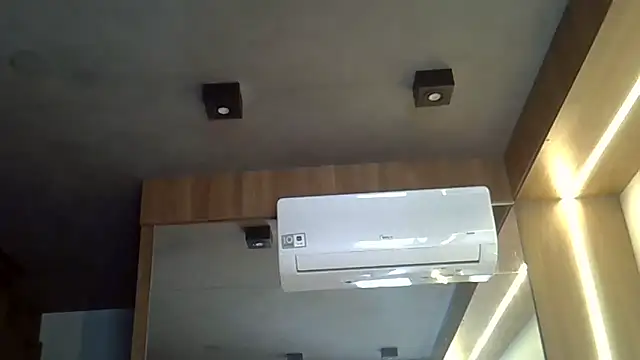 Skinny-Kitten online show from 3, 11, 2025