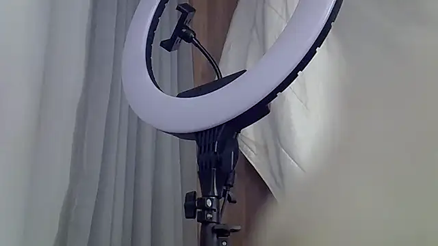 Skinny-Kitten online show from 10, 1, 2026