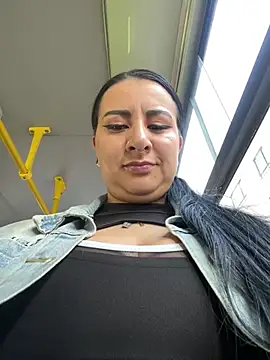 Abril Luv online show from 20, 3, 2025