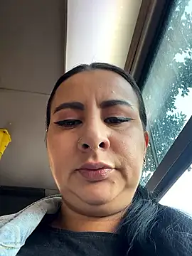 Abril Luv online show from 24, 9, 2025