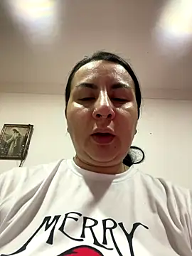 Abril Luv online show from 18, 10, 2025