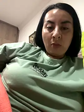 Abril Luv online show from 15, 12, 2025